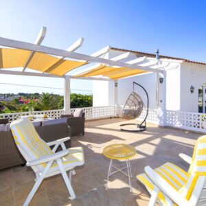 Calpe welcoming in a sunny area facing the sea