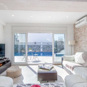 Renovated house with private swimming pool in Empuriabrava